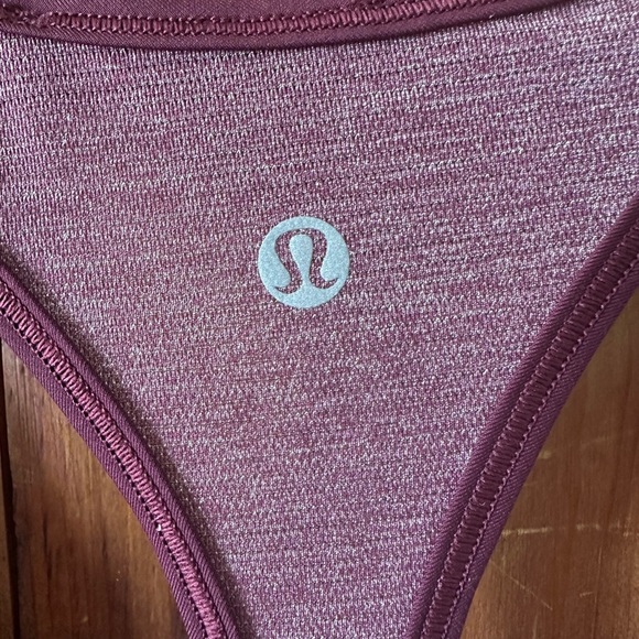 Lululemon Run the Day tank in heathered maroon - Picture 4 of 4